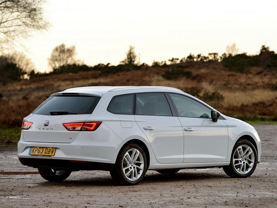  Seat Leon ST 2014 года  (UK) (фото 5 из 10)